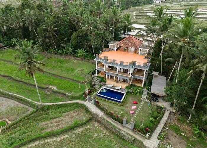 Adhidrawa Guest house 4*